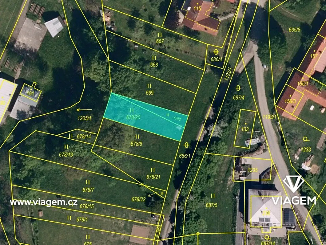 Prodej podílu 5/8 stavebního pozemku 210 m²